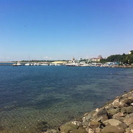 дева Апартамент